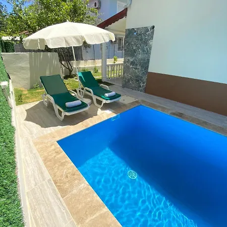 No8 Private Pool