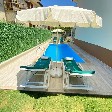 No8 Private Pool